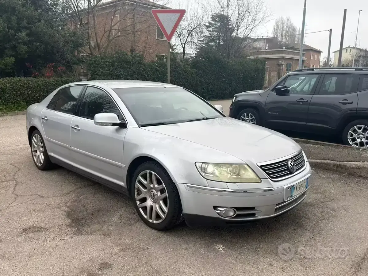 Usata VW Phaeton 233 CV (171 kW) 2008 Grigio Berlina