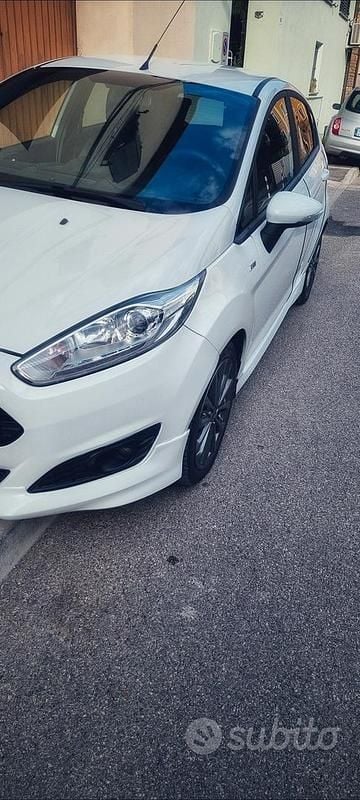 Bianco Usata 2017 Ford Fiesta ST-Line Berlina | 7500 € (Buon prezzo) - Immagine 1/4