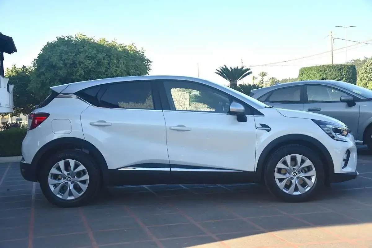 Usata Renault Captur Intens 92 CV (67 kW) 2022 Bianco SUV