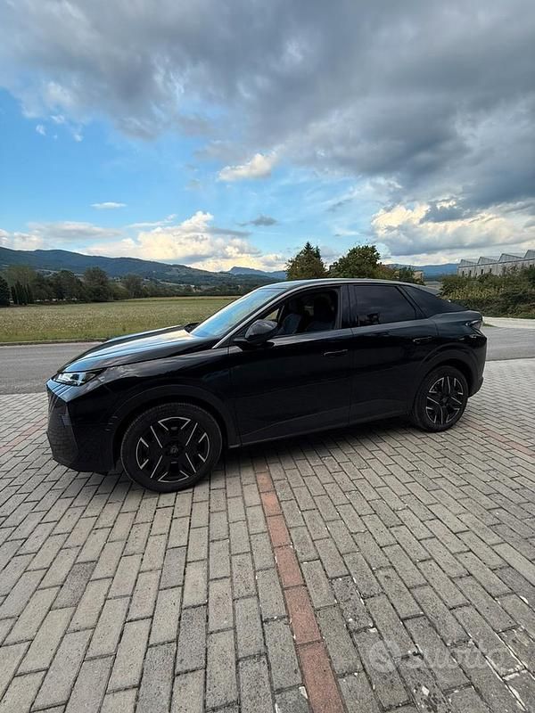 Usata Peugeot 3008 Allure 136 CV (100 kW) 2024 Nero SUV