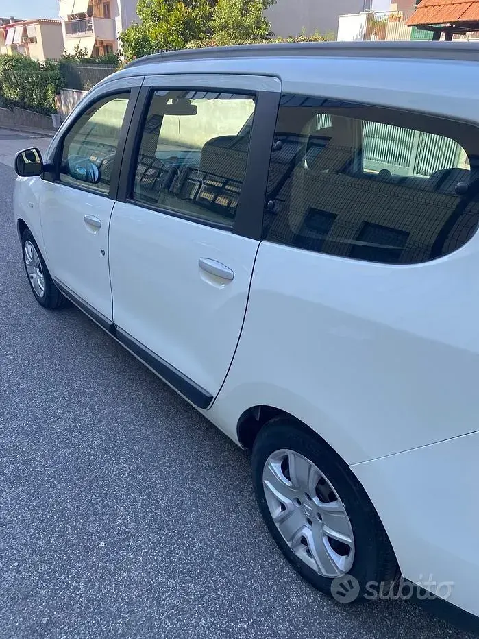 Usata Dacia Lodgy 116 CV (85 kW) 2021 Bianco Monovolume
