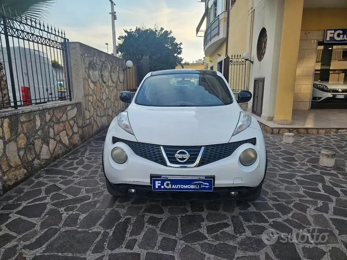 Usata Nissan Juke Tekna 110 CV (80 kW) 2012 Bianco SUV