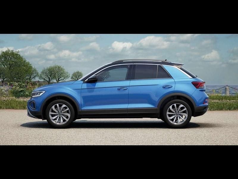 Nuova VW T-Roc Edition 150 CV (110 kW) 2025 Ravenna blue metallizzato nero SUV