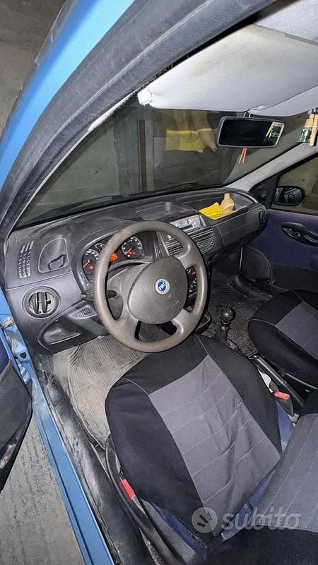 Usata Fiat Punto 2003 Utilitaria