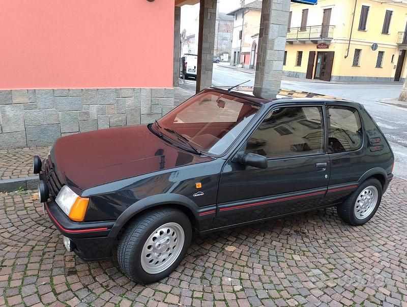 Usata Peugeot 205 113 CV (83 kW) 1990 Grigio