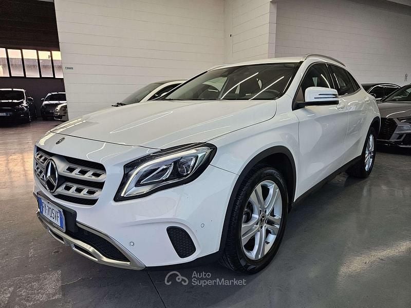 Usata Mercedes GLA180 AMG 170 CV (125 kW) 2019 Bianco SUV