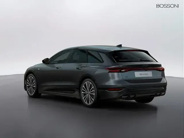 Usata Audi A6 e-tron S-Line 314 kW (428 CV) 2025 Grigio daytona perla Station wagon