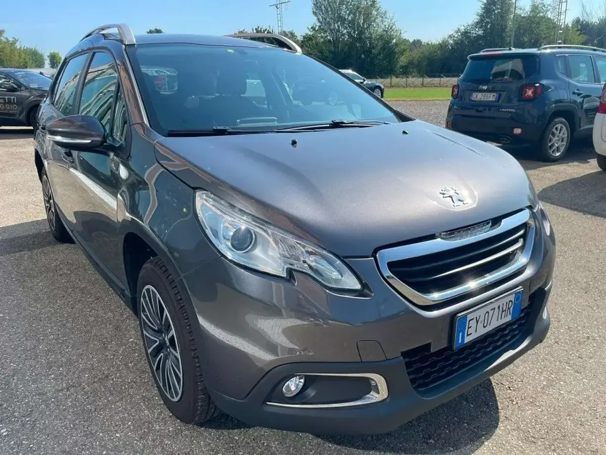 Usata Peugeot 2008 Allure 82 CV (60 kW) 2015 Antracite SUV