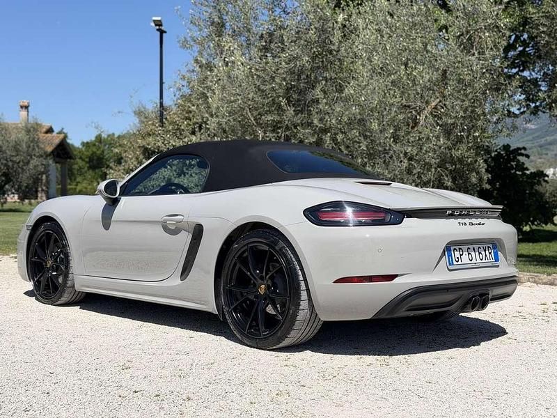 Usata Porsche 718 300 CV (220 kW) 2023 Cabrio