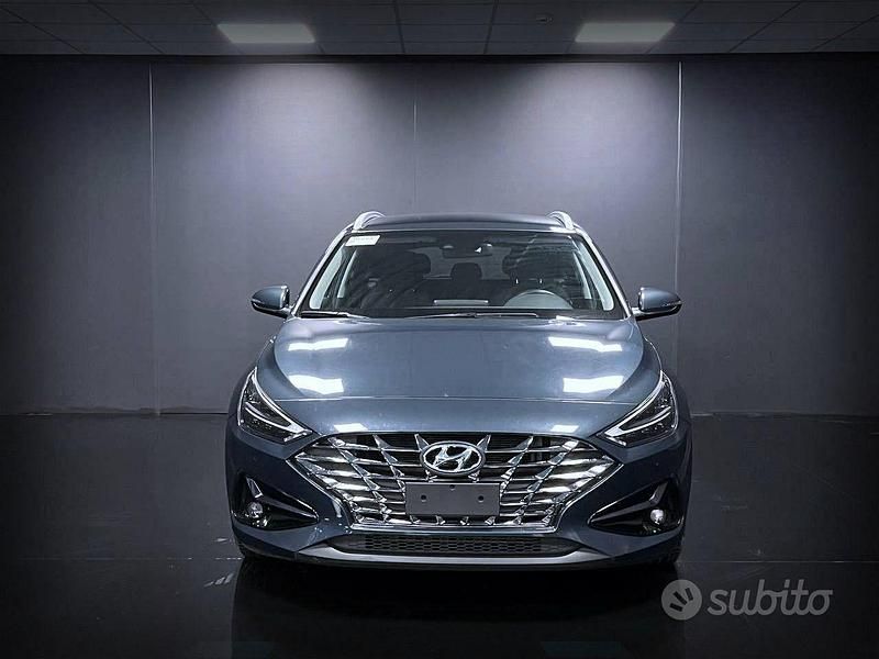 Begagnad Hyundai i30 Prime 120 HK (88 kW) 2022 Grå Kombi