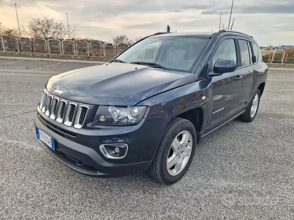 Usata Jeep Compass 136 CV (100 kW) 2014 Grigio SUV