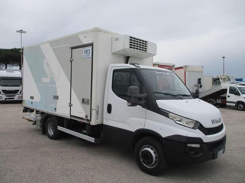 Usata Iveco Daily 145 CV (106 kW) 2015 Bianco