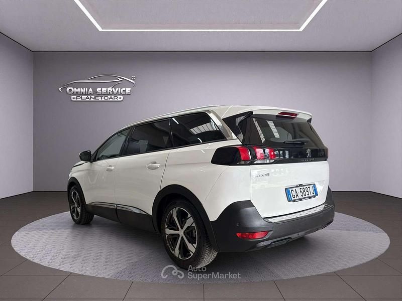 Usata Peugeot 5008 Allure 131 CV (96 kW) 2020 Bianco SUV
