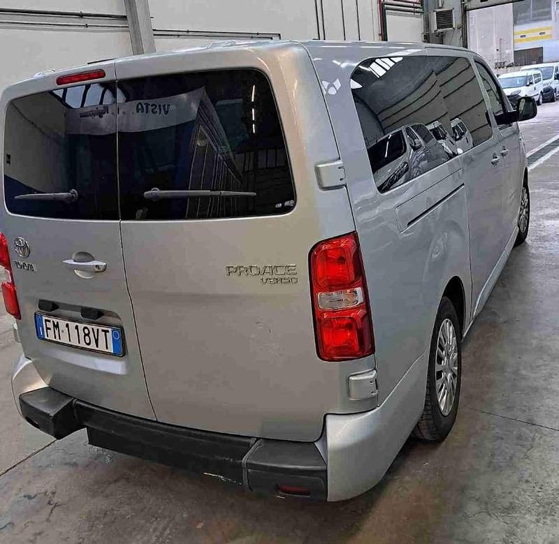 Usata Toyota Proace Verso 150 CV (110 kW) 2017 Argento Station wagon