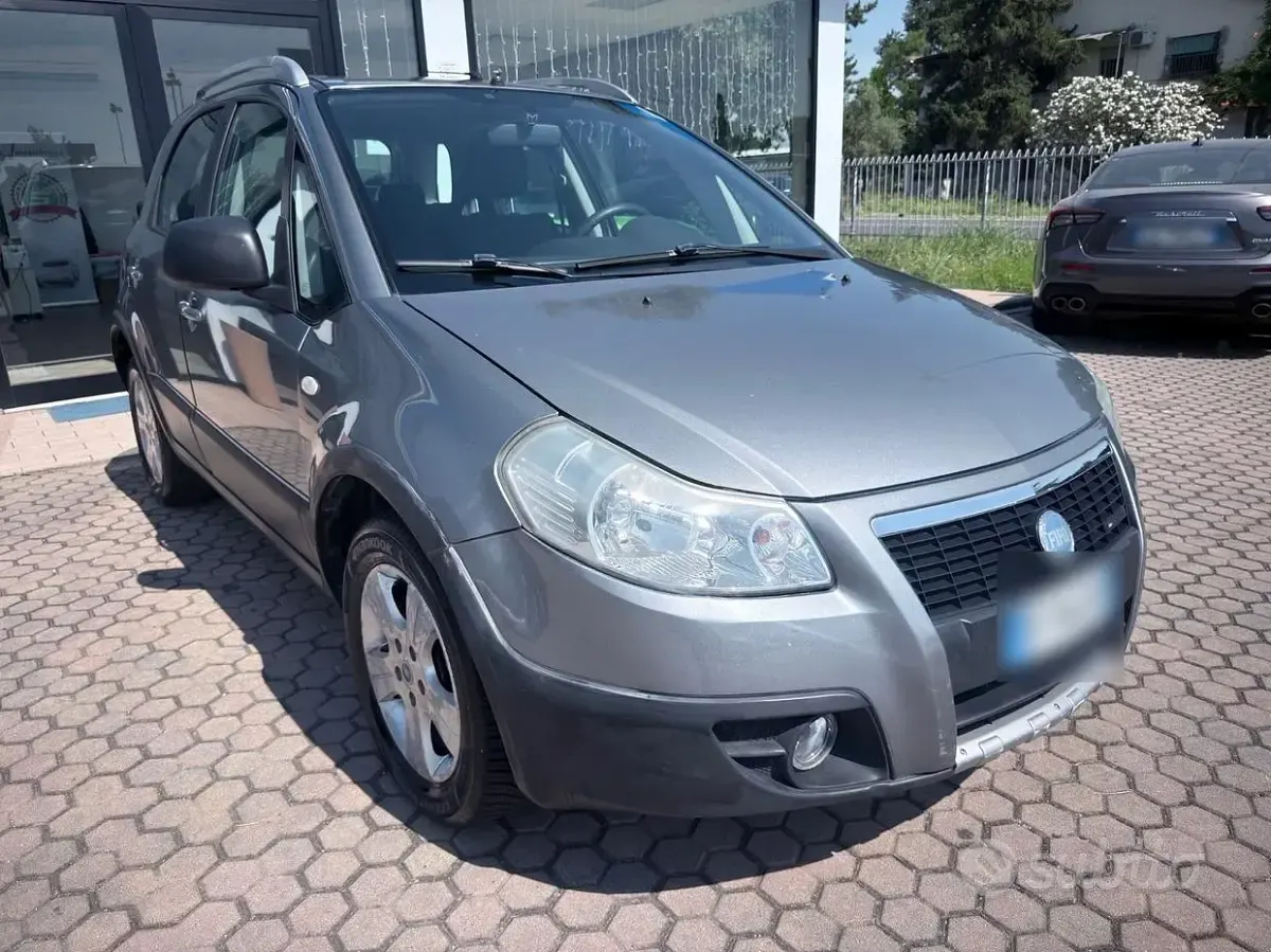 Usata Fiat Sedici Dynamic 120 CV (88 kW) 2007 Grigio SUV