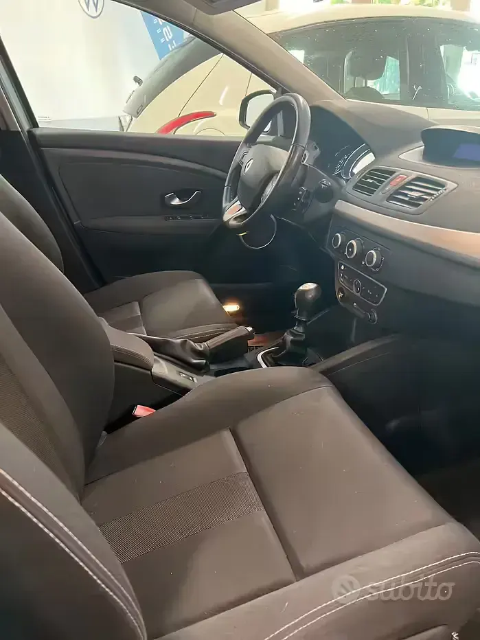 Usata Renault Mégane Dynamique 110 CV (80 kW) 2009 Grigio Berlina