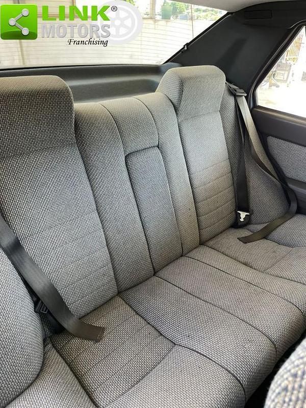 Usata Alfa Romeo 75 120 CV (88 kW) 1987 Grigio(met.) Berlina