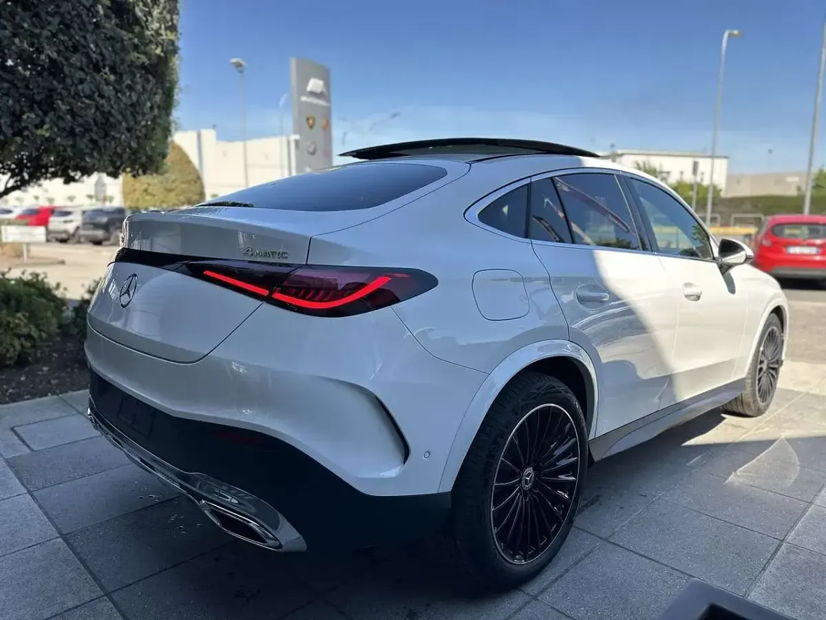 Nuova Mercedes GLC200 AMG Line Premium Plus 163 CV (119 kW) 2026 Bianco polare SUV