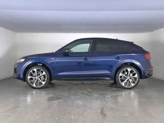 Usata Audi Q5 Sportback S-line plus 204 CV (150 kW) 2025 Blu navarra metallizzato SUV