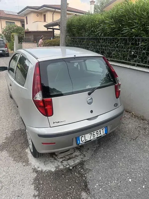 Usata Fiat Punto 73 CV (53 kW) 2003 Utilitaria