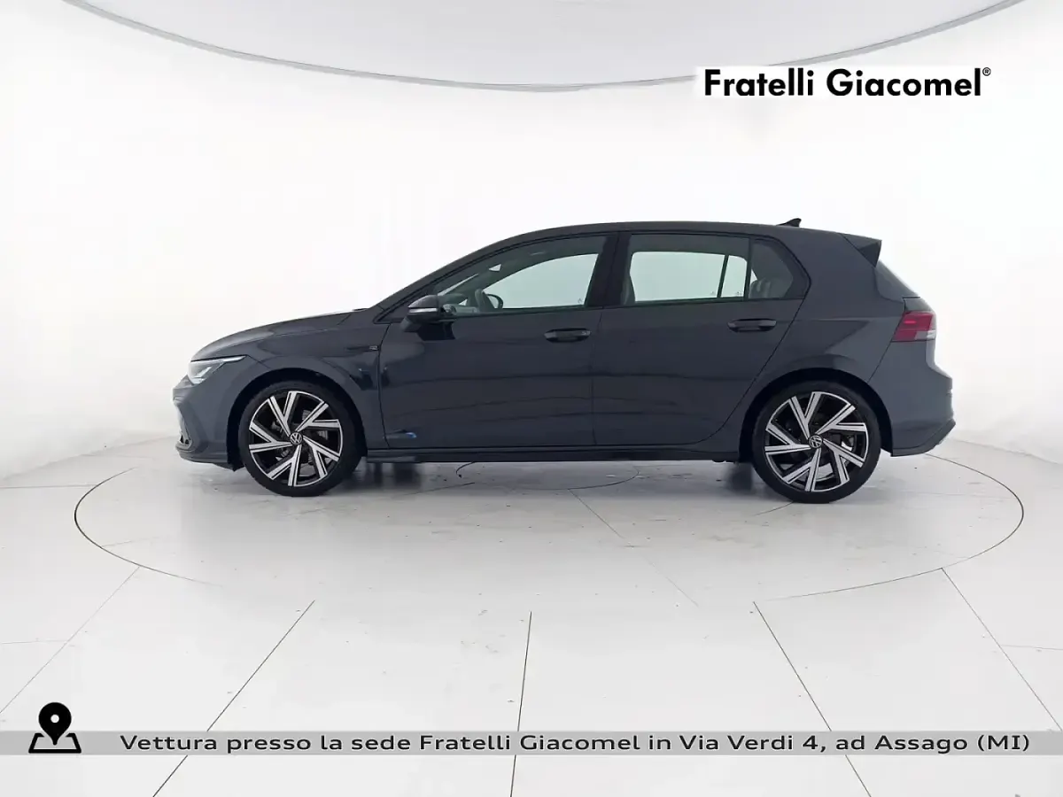 Usado VW Golf VIII R-line 131 CV (96 kW) 2024 Gris Berlina