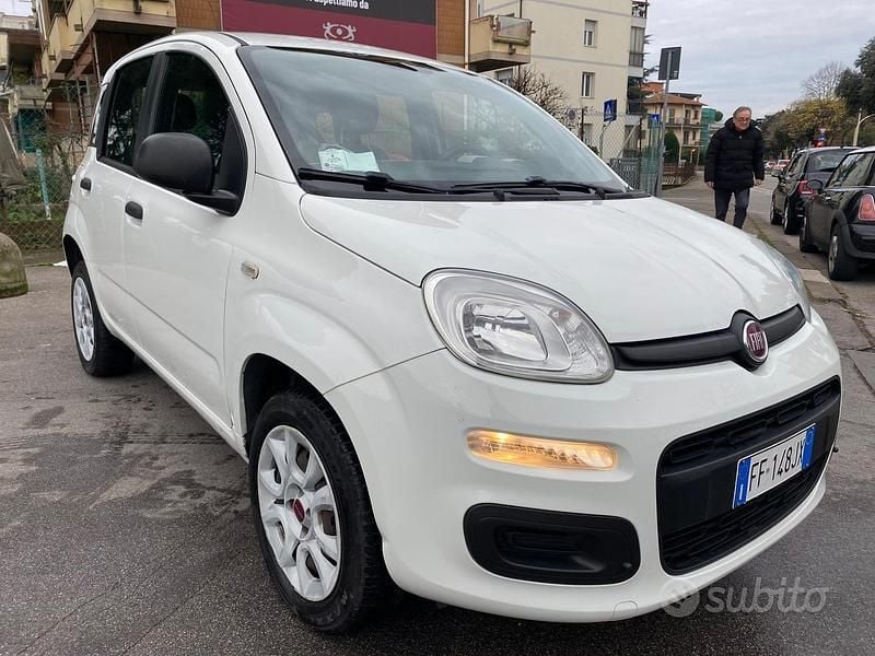Usata Fiat Panda Lounge 80 CV (58 kW) 2016 Bianco Utilitaria