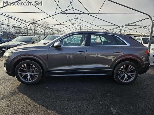 Usata Audi Q8 Sport 285 CV (209 kW) 2021 Argento SUV