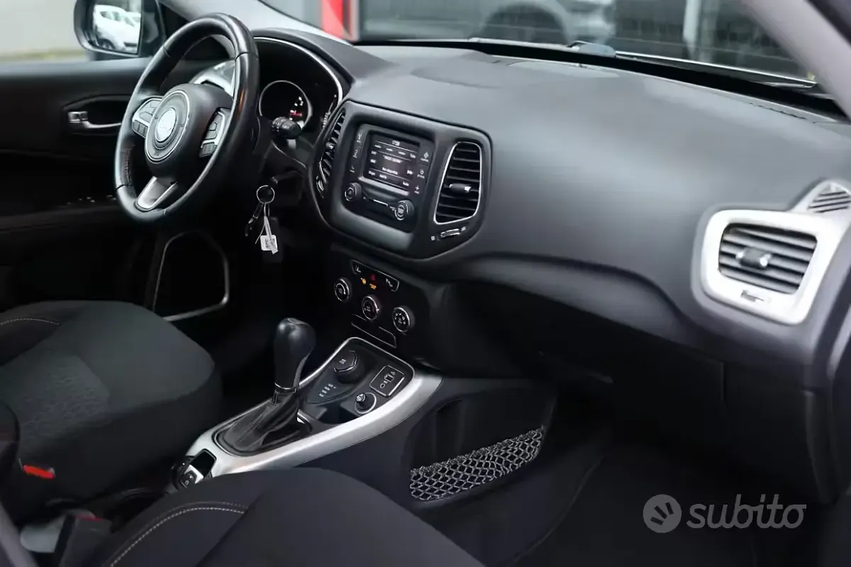 Usata Jeep Compass 140 CV (102 kW) 2018 Grigio SUV