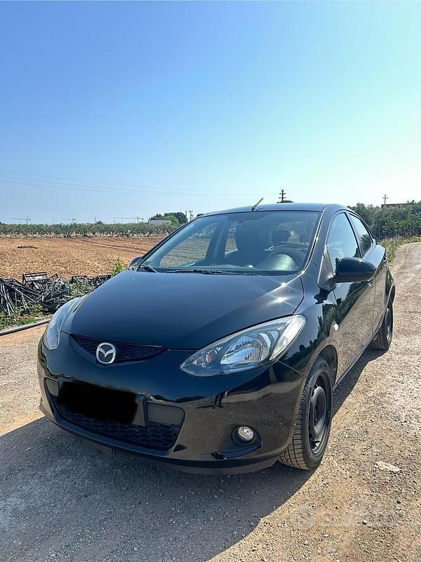 Usata Mazda 2 68 CV (50 kW) 2008 Nero Utilitaria
