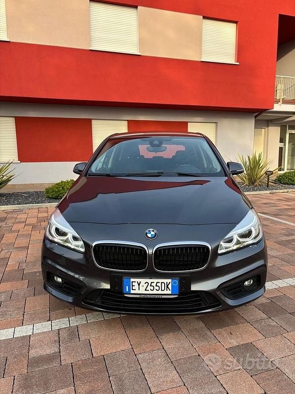 Usata BMW 218 Luxury Line 136 CV (100 kW) 2015 Grigio Station wagon