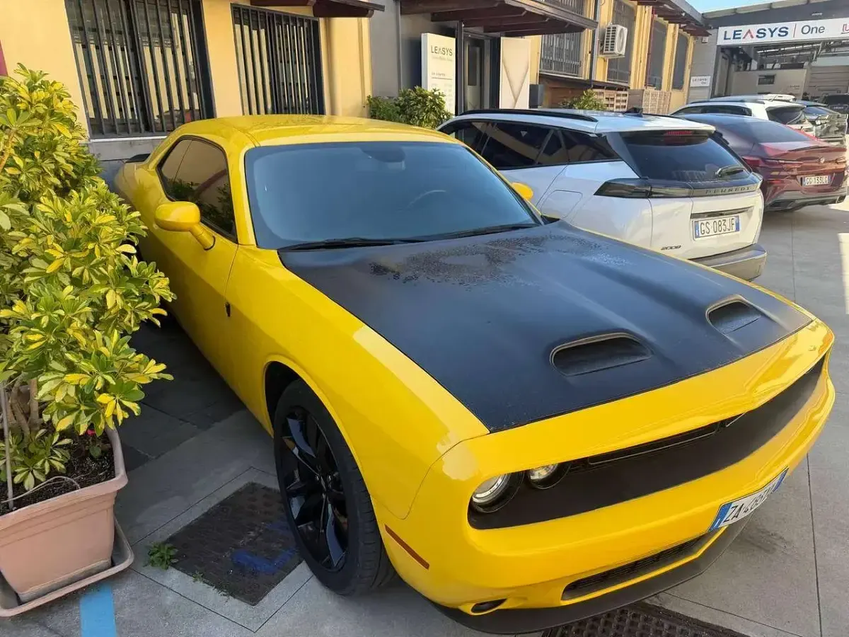 Usata Dodge Challenger SXT 305 CV (224 kW) 2018 Giallo Coupé