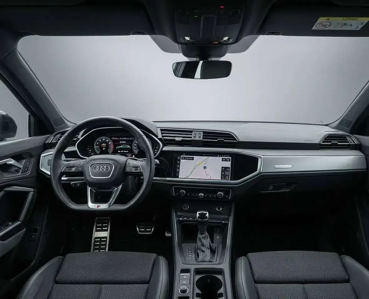 Usata Audi Q3 Sportback S-Line 190 CV (139 kW) 2024 Grigio daytona SUV