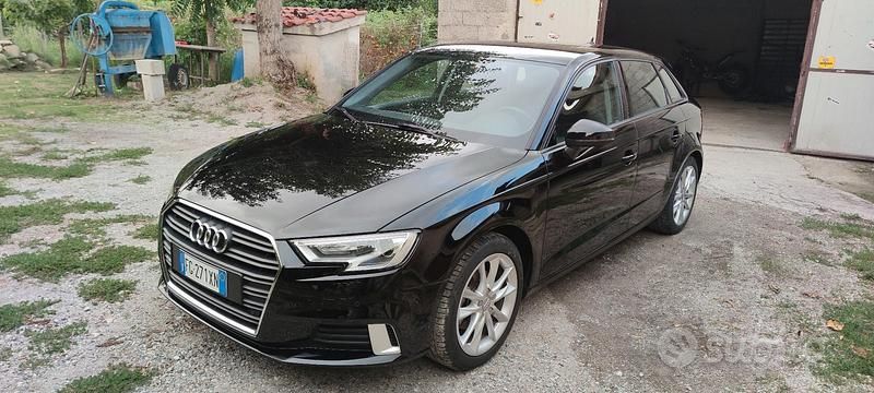 Usata Audi A3 Design 110 CV (80 kW) 2016 Nero Berlina