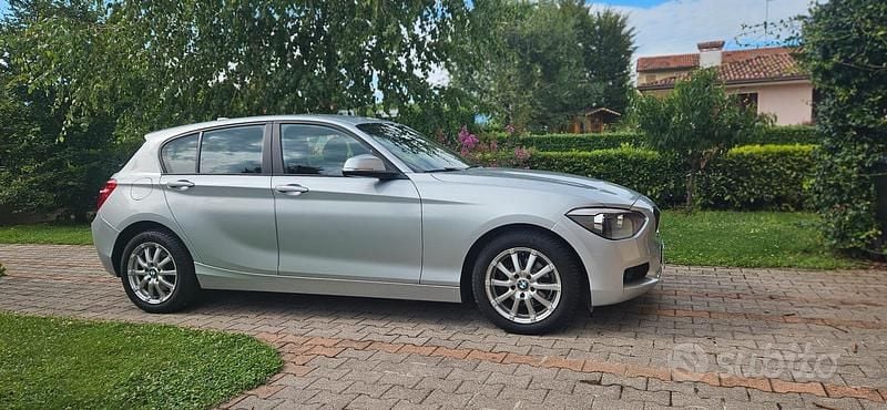 Grigio Usata 2014 BMW 118 Utilitaria | 6500 € (Super prezzo) - Immagine 1/4