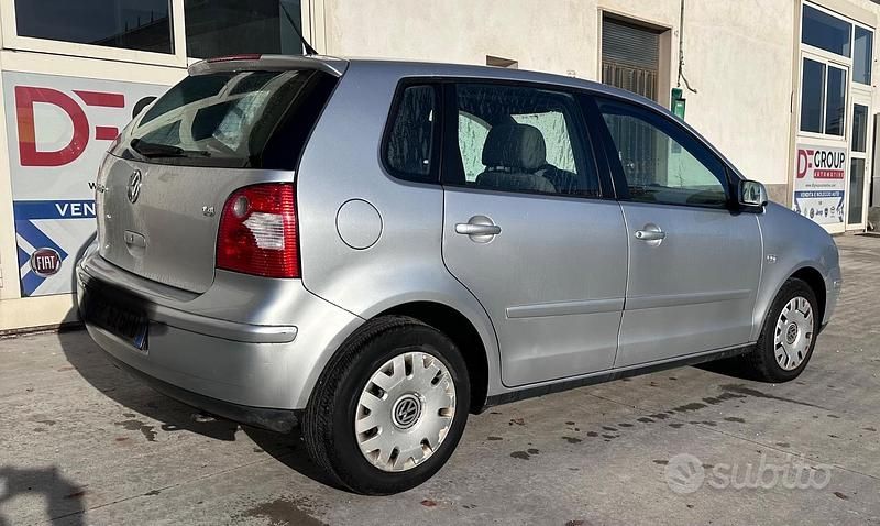 Usata VW Polo Comfortline 74 CV (54 kW) 2004 Grigio Berlina