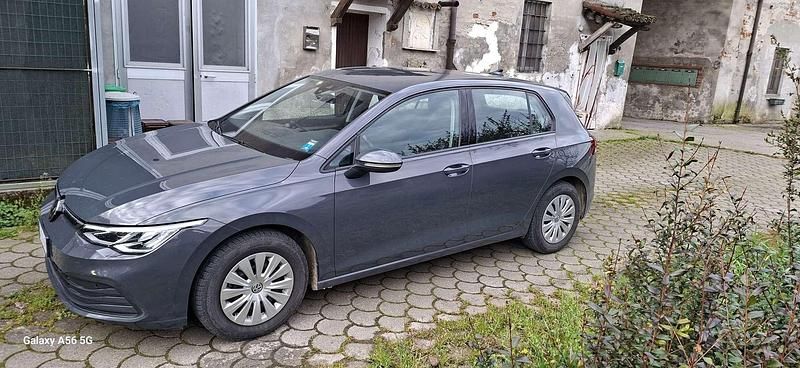 Usata VW Golf VIII Style 116 CV (85 kW) 2024 Grigio Berlina