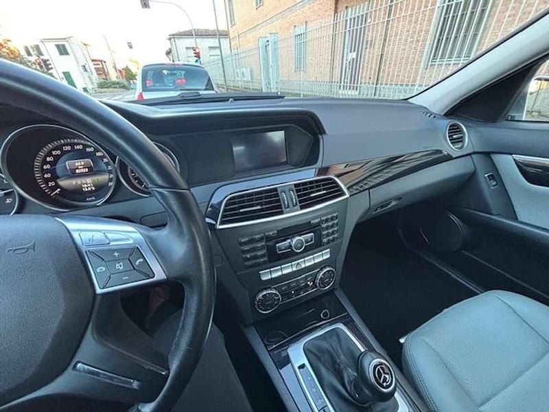Usata Mercedes C180 120 CV (88 kW) 2013 Argento Berlina