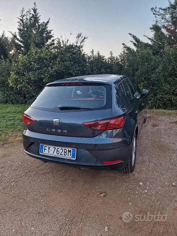 Usata Seat Leon Style 116 CV (85 kW) 2019 Berlina