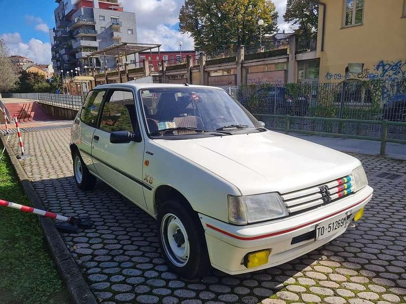 Usata Peugeot 205 83 CV (61 kW) 1989 Berlina