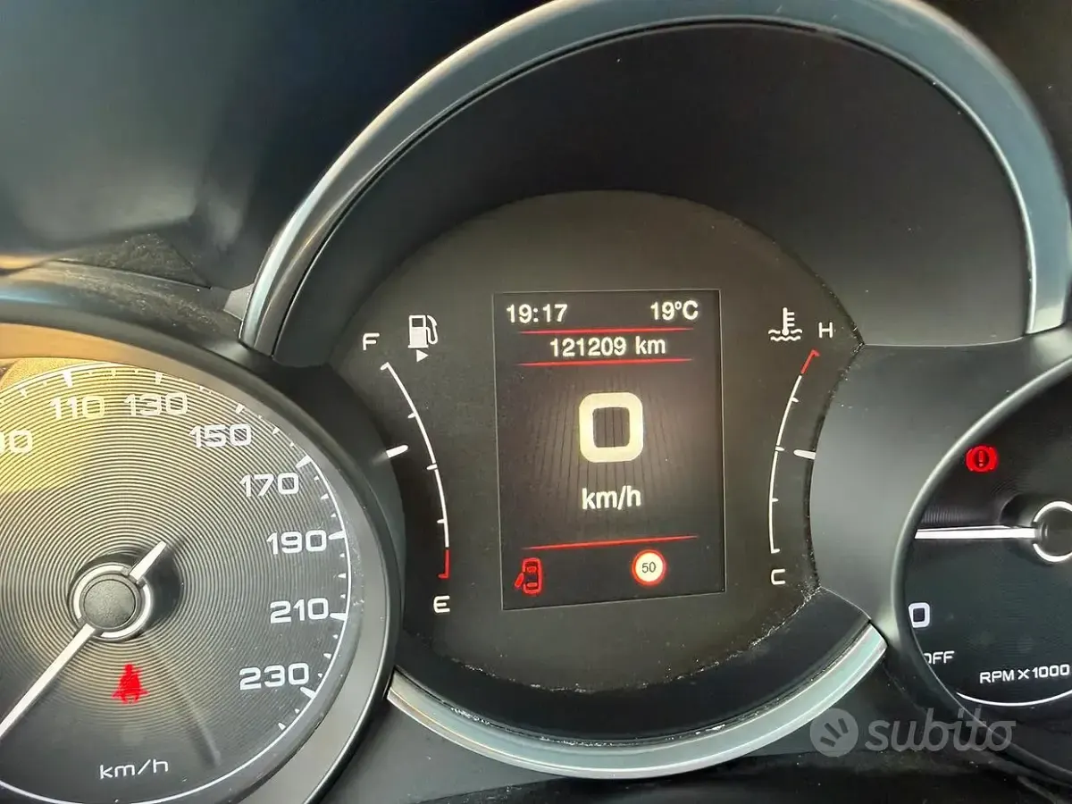 Usata Fiat 130 Cross 130 CV (95 kW) 2021 Berlina