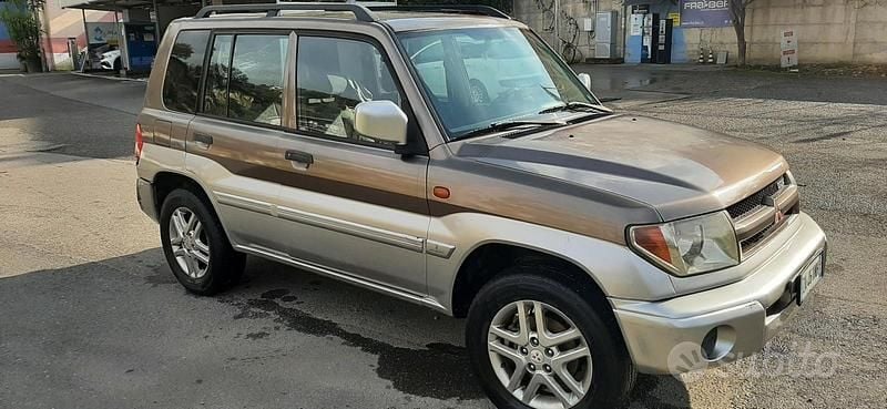 Usata Mitsubishi Pajero 129 CV (94 kW) 2001 Bronzo SUV