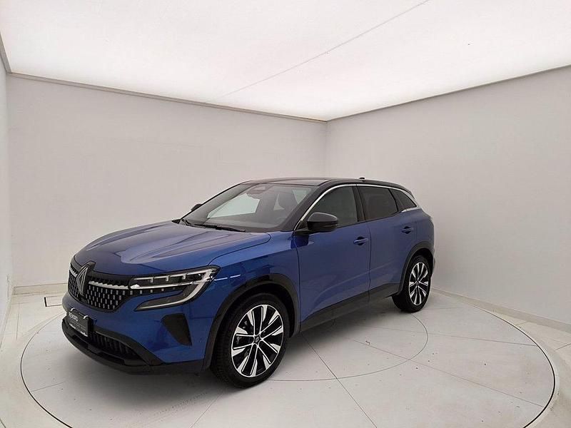 Usata Renault Austral Techno 158 CV (116 kW) 2024 Blu scuro SUV