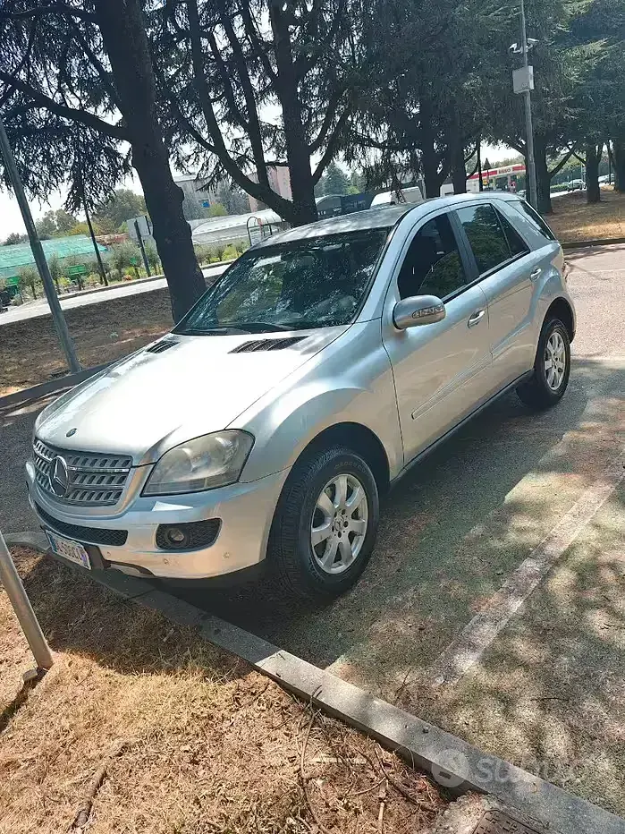 Usata Mercedes ML280 190 CV (139 kW) 2007 Grigio SUV