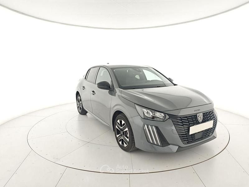 Gebraucht Peugeot 208 Allure 101 PS (74 kW) 2025 Kleinwagen