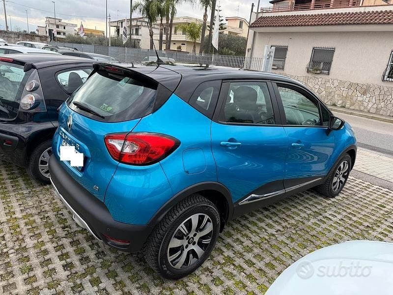 Usata Renault Captur Iconic 90 CV (66 kW) 2015 Blu SUV