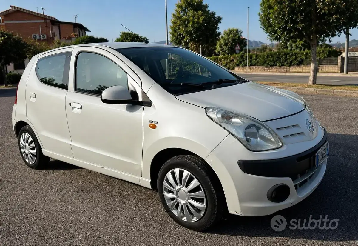 Usata Nissan Pixo 68 CV (50 kW) 2010 Bianco Utilitaria