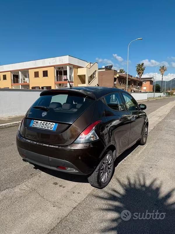 Usata Lancia Ypsilon 69 CV (50 kW) 2012 Utilitaria