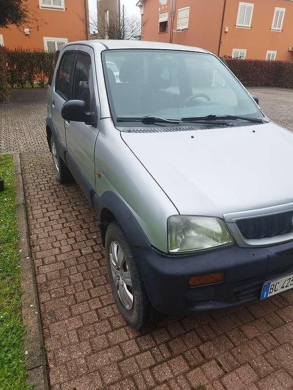 Usata Daihatsu Terios 86 CV (63 kW) 2000 SUV