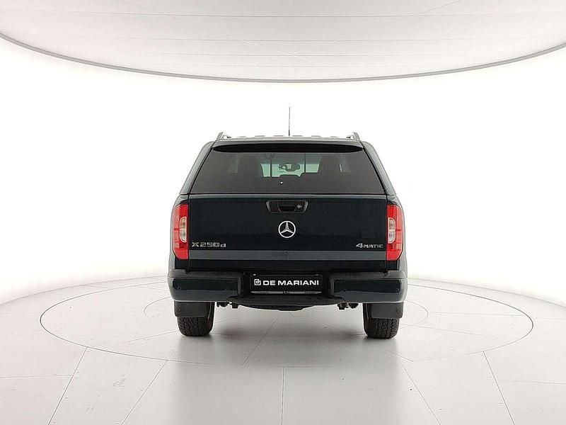 Usata Mercedes X250 190 CV (139 kW) 2018 Verde Pick-up