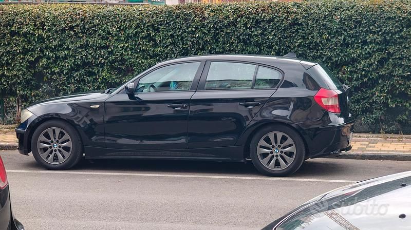 Usata BMW 118 Comfort Edition 2010 Nero Utilitaria